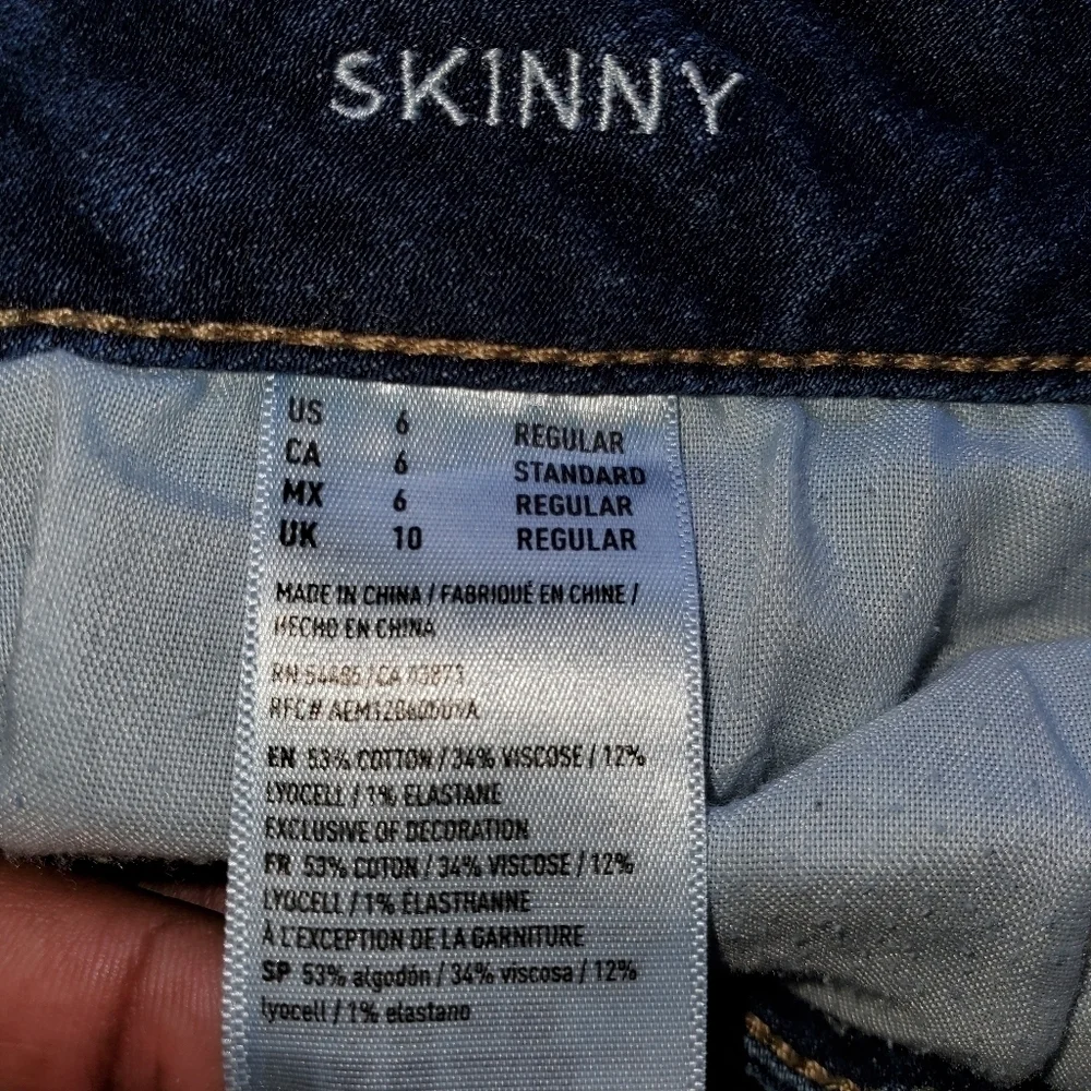 AEO AMERICA EAGLE OUTFITTERS SKINNY JEANS